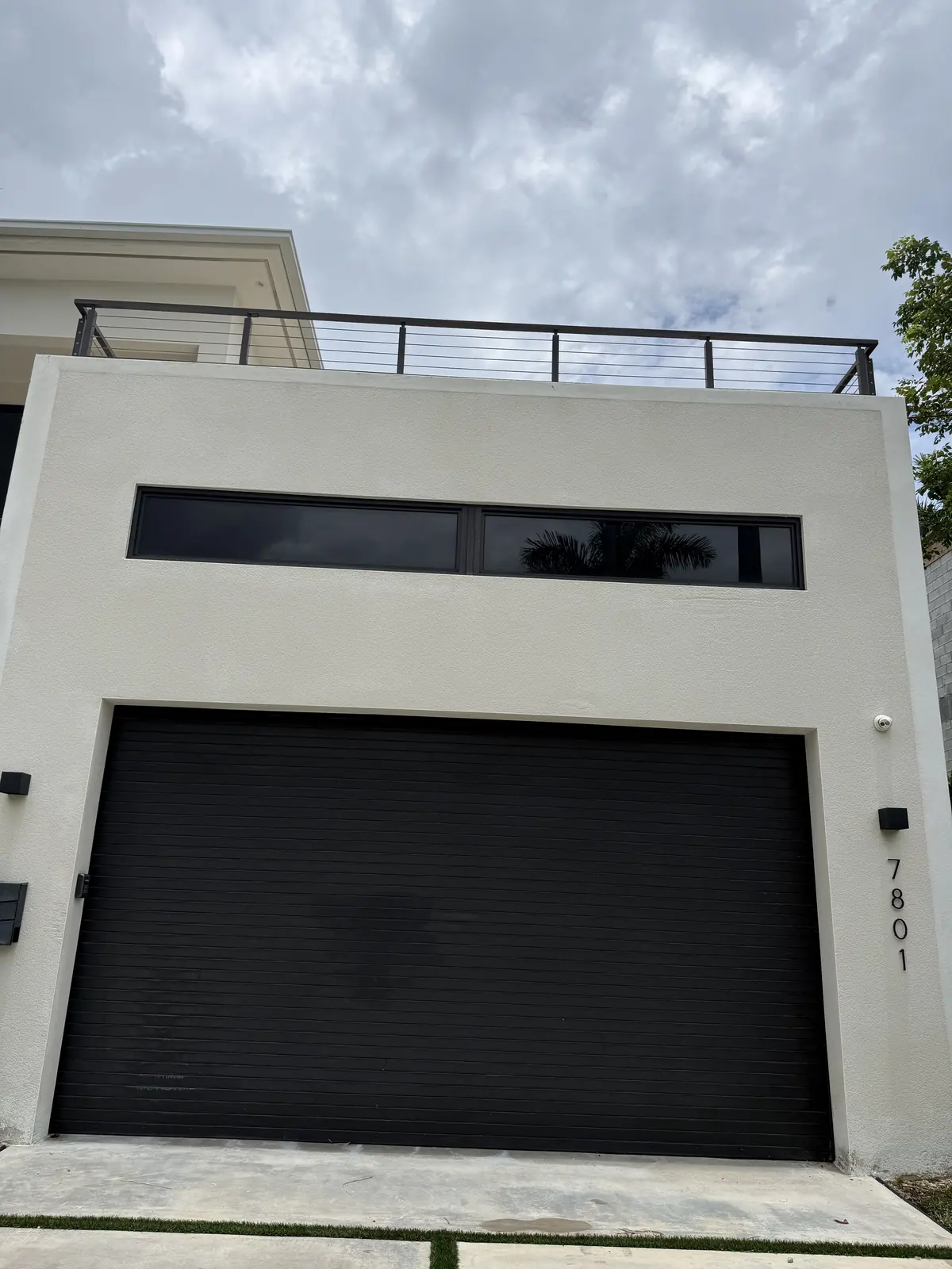 Commercial facade after soft washing